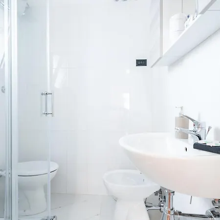 Vgm Iolanda Апартаменты Бари