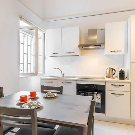 Апартаменты Vgm Iolanda Бари